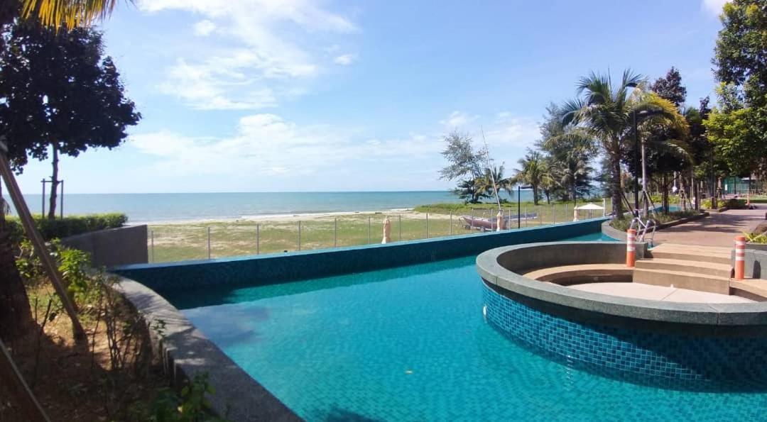 De Lavelle Suites @ Timur Bay Seafront Residence 关丹 外观 照片